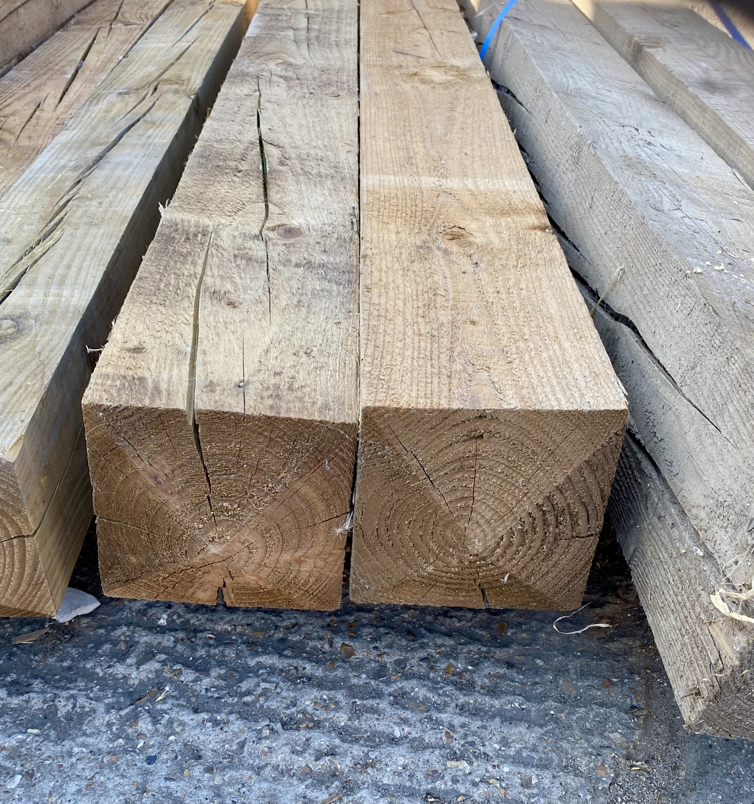 Lot 205: 2x 3m Treated Timber Gate Posts (145mm x 145mm / 6x6) – Grade B / Rejects – Extra Heavy Duty
