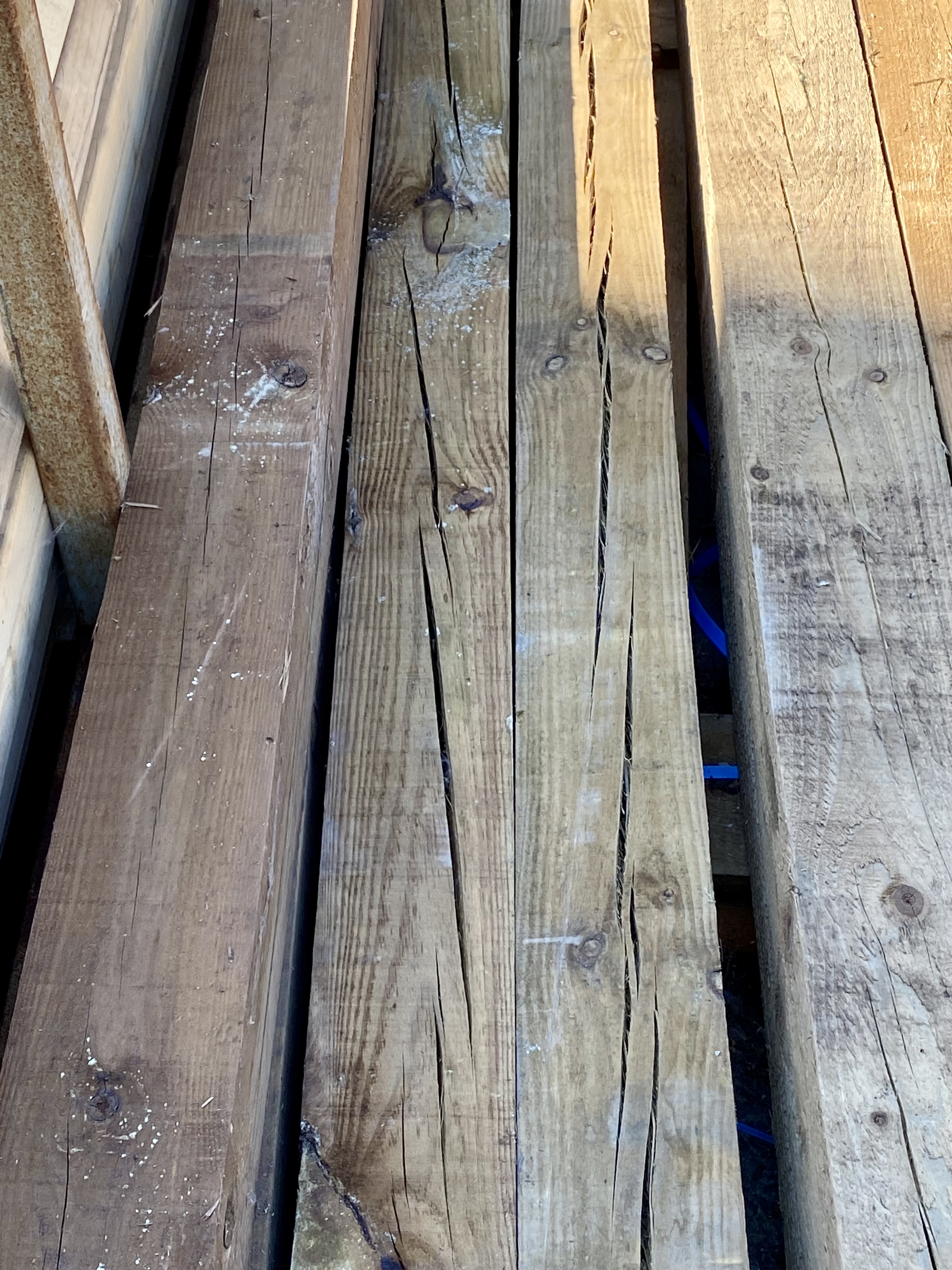 4x-treated-timber-posts-3x-3m-1x-2-7m-120mm-x-120mm-5x5-grade-b-rejects-heavy-duty-fencing-204-2