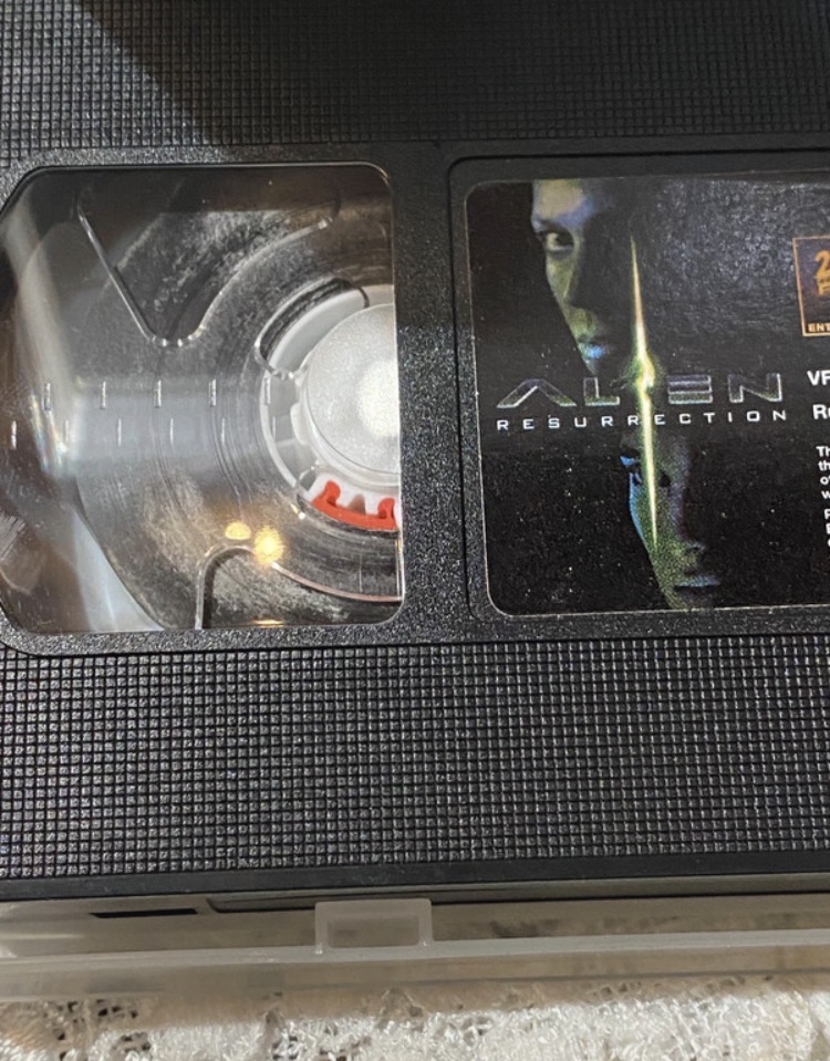 alien-saga-vhs-box-set-1997-remastered-thx-edition-146-4