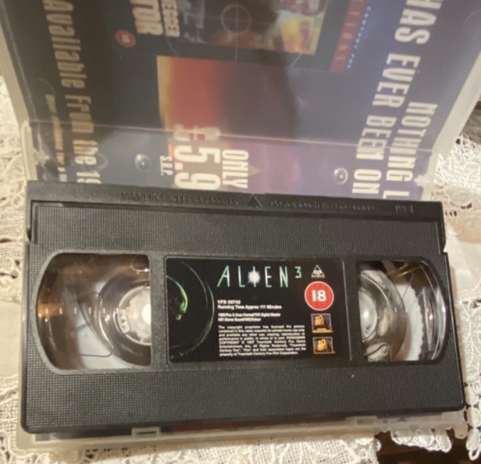 alien-saga-vhs-box-set-1997-remastered-thx-edition-146-6