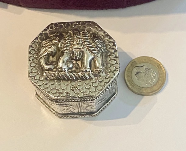 Lot 152: Antique Colonial Silver Repoussé Box – Indian / Burmese c.1900 46.2g