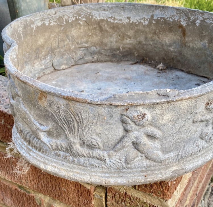 antique-heart-lead-planter-heavy-solid-lead-trough-cherub-dog-frieze-007-4