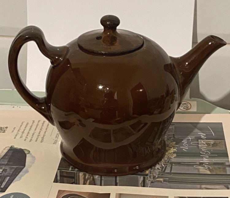 antique-royal-doulton-series-ware-teapot-1902-1922-early-backstamp-089-2