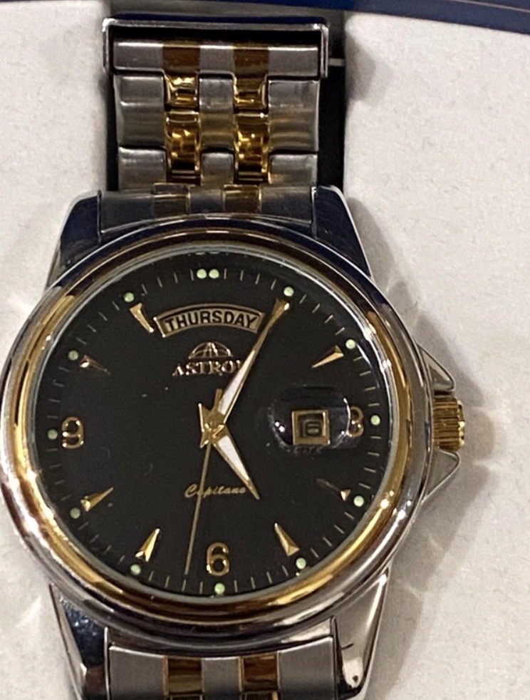 astron-capitano-men-s-watch-two-tone-gold-silver-day-date-new-battery-173-2