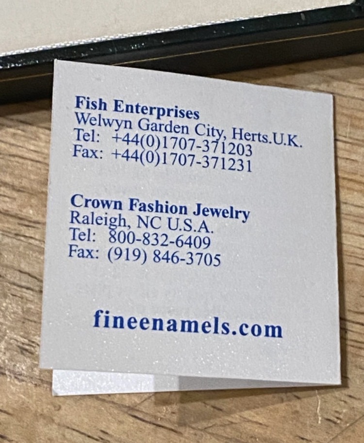 bnib-vintage-fish-crown-enamel-fuchsia-necklace-22ct-gold-plated-172-5