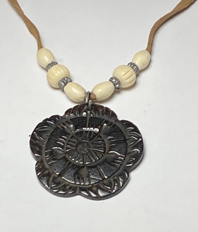 boho-wooden-circle-pendant-necklace-chunky-statement-jewelry-40cm-extender-165-2