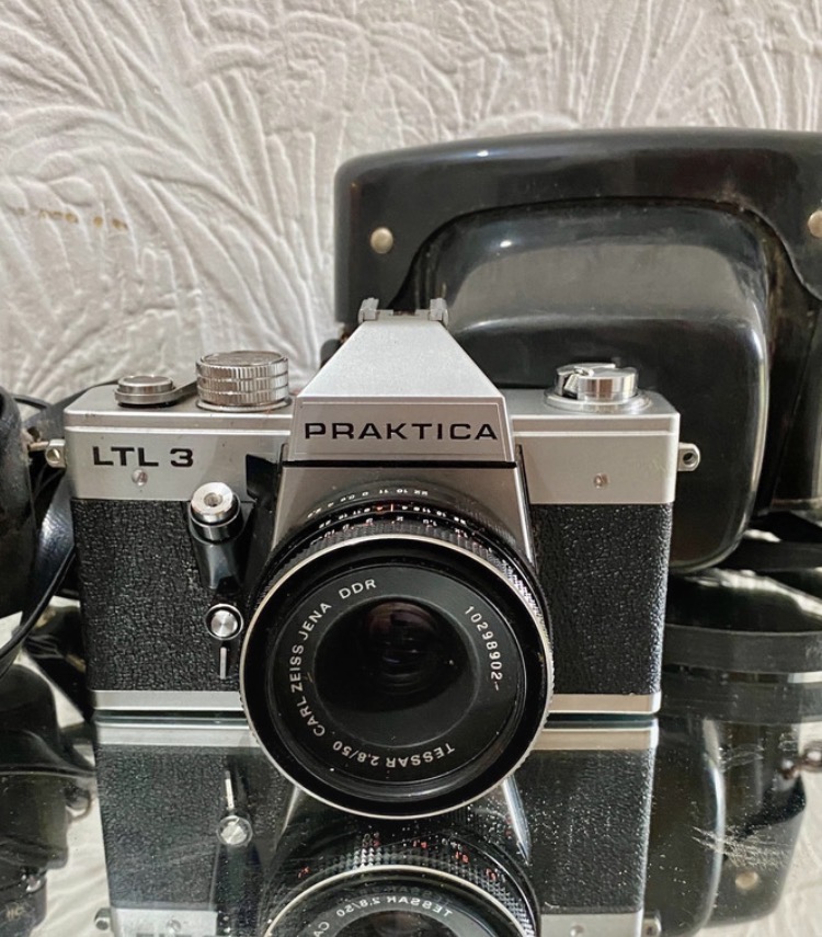 bundle-of-2-vintage-praktica-film-cameras-loft-find-untested-068-4