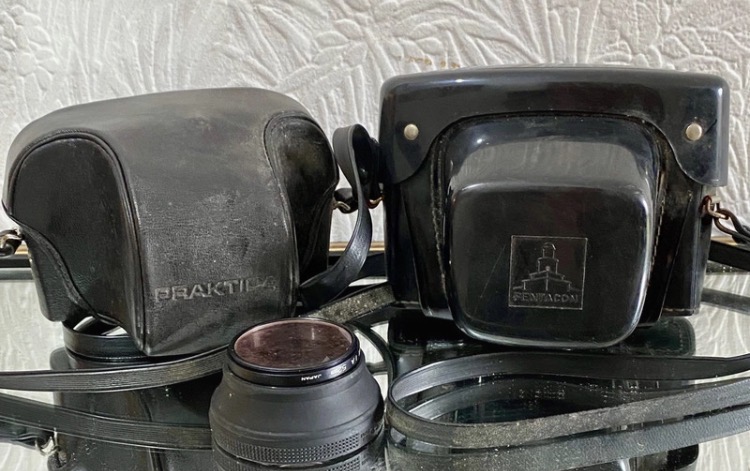 bundle-of-2-vintage-praktica-film-cameras-loft-find-untested-068-9
