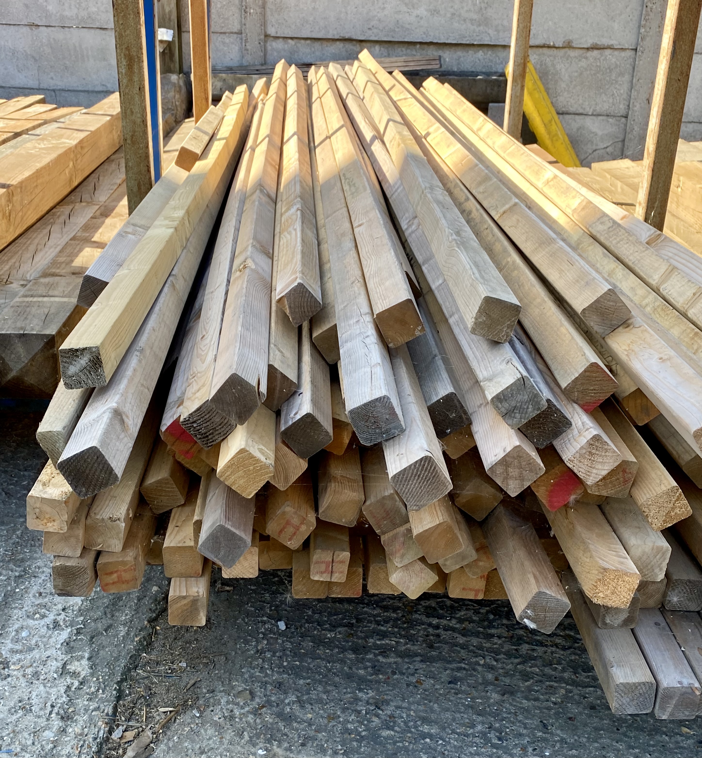bundle-of-20x-untreated-timber-battens-45mm-x-45mm-2x2-3m-to-3-6m-grade-b-rejects-208-2