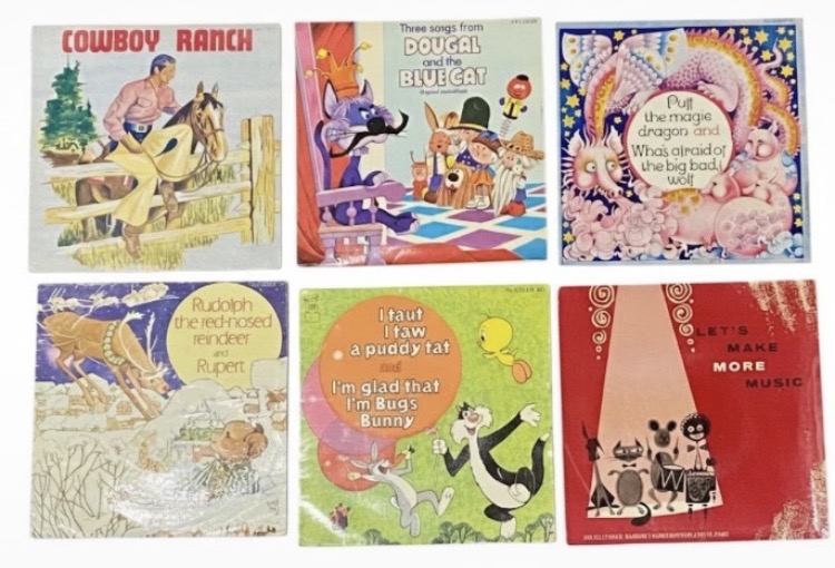 Lot 104: Bundle of 6 Vintage Children’s Vinyl Records - 7” EPs