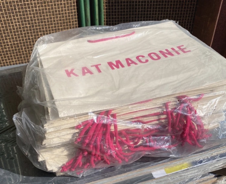 full-pack-of-50-x-authentic-kat-maconie-designer-paper-bags-009-2