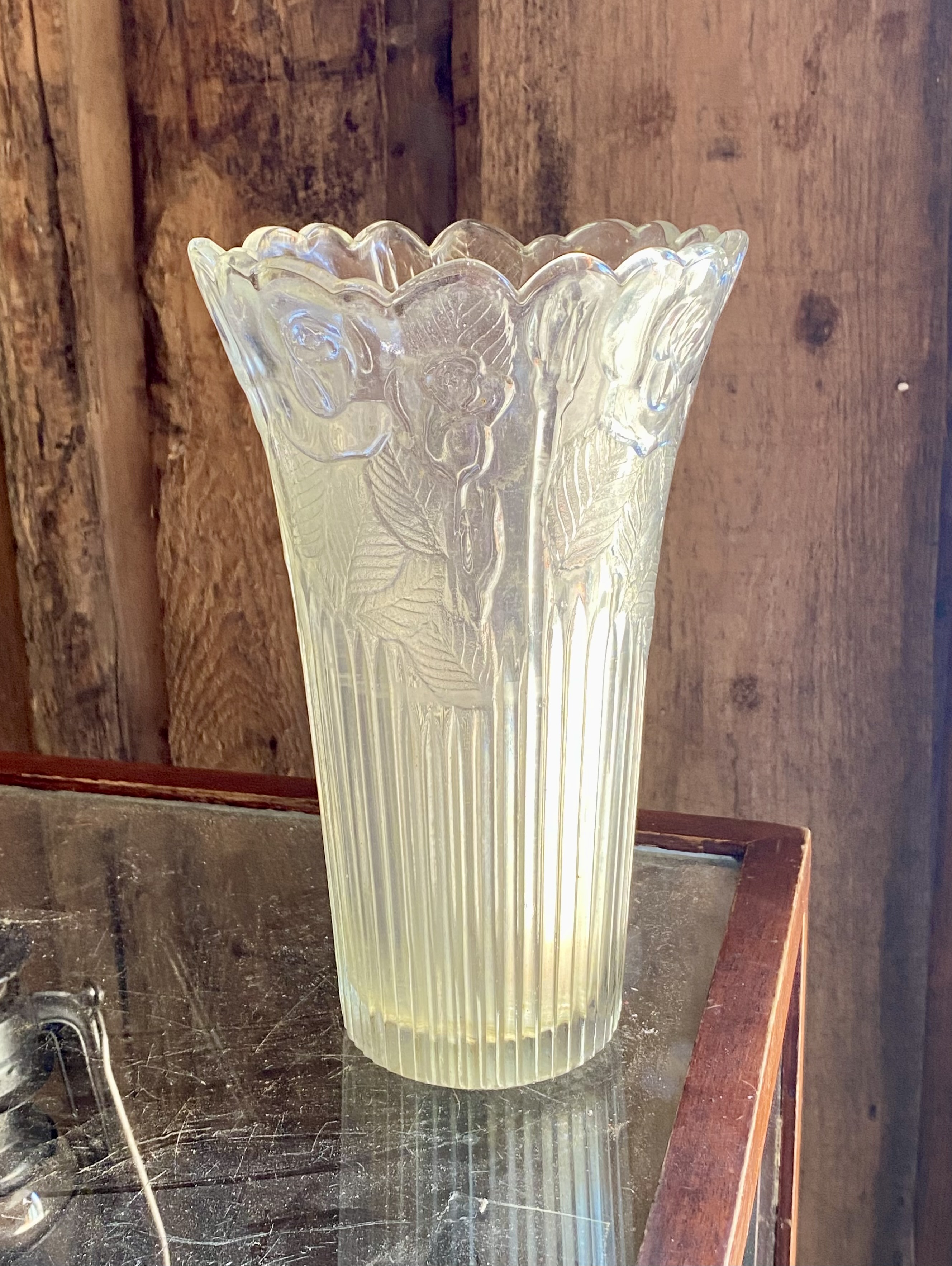 Lot 212: Large Vintage 1930s Art Deco Frosted Rose Glass Trumpet Vase - 25cm