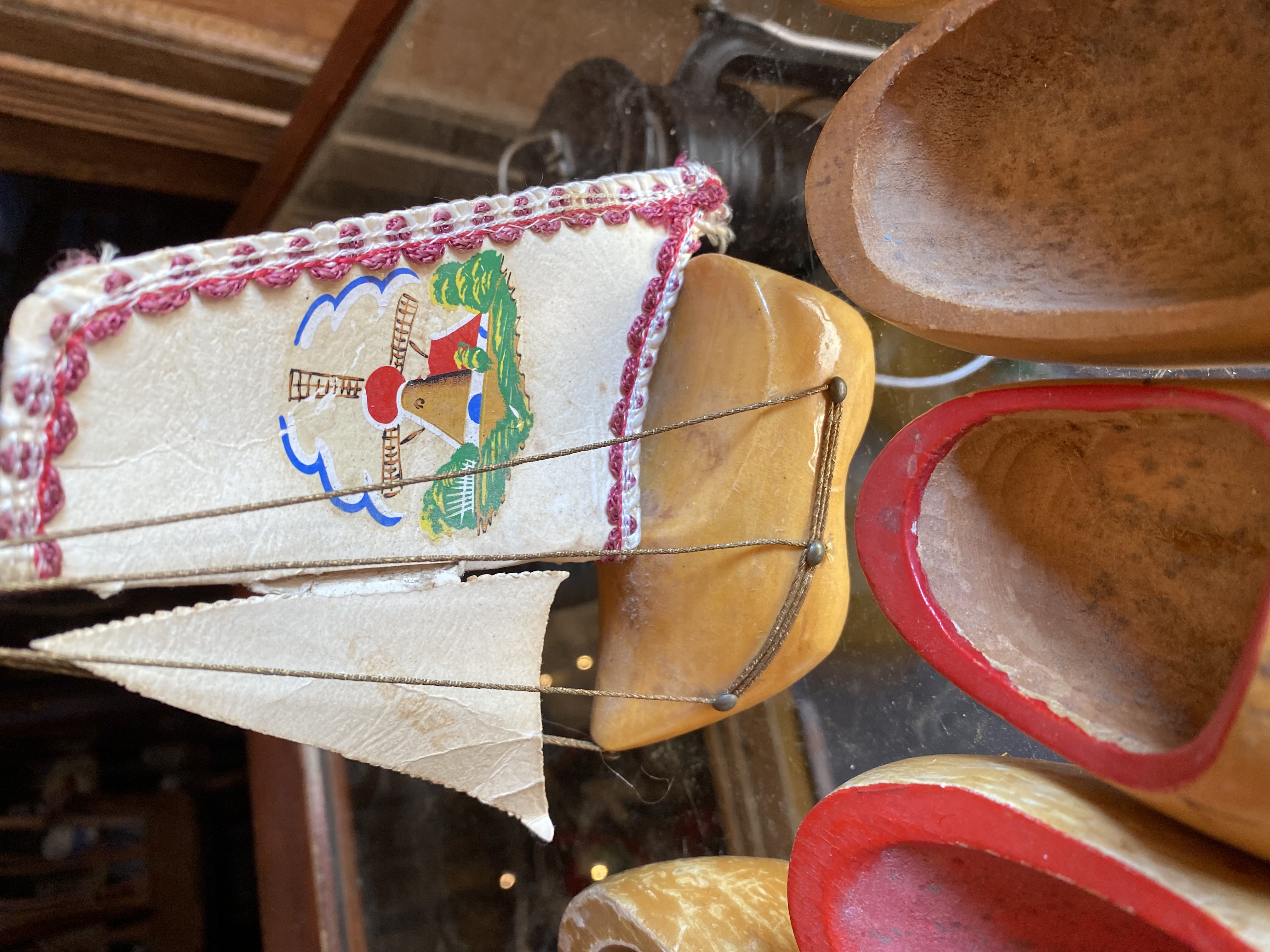 lot-of-vintage-dutch-channel-islands-wooden-clogs-clog-sailboat-souvenirs-228-5