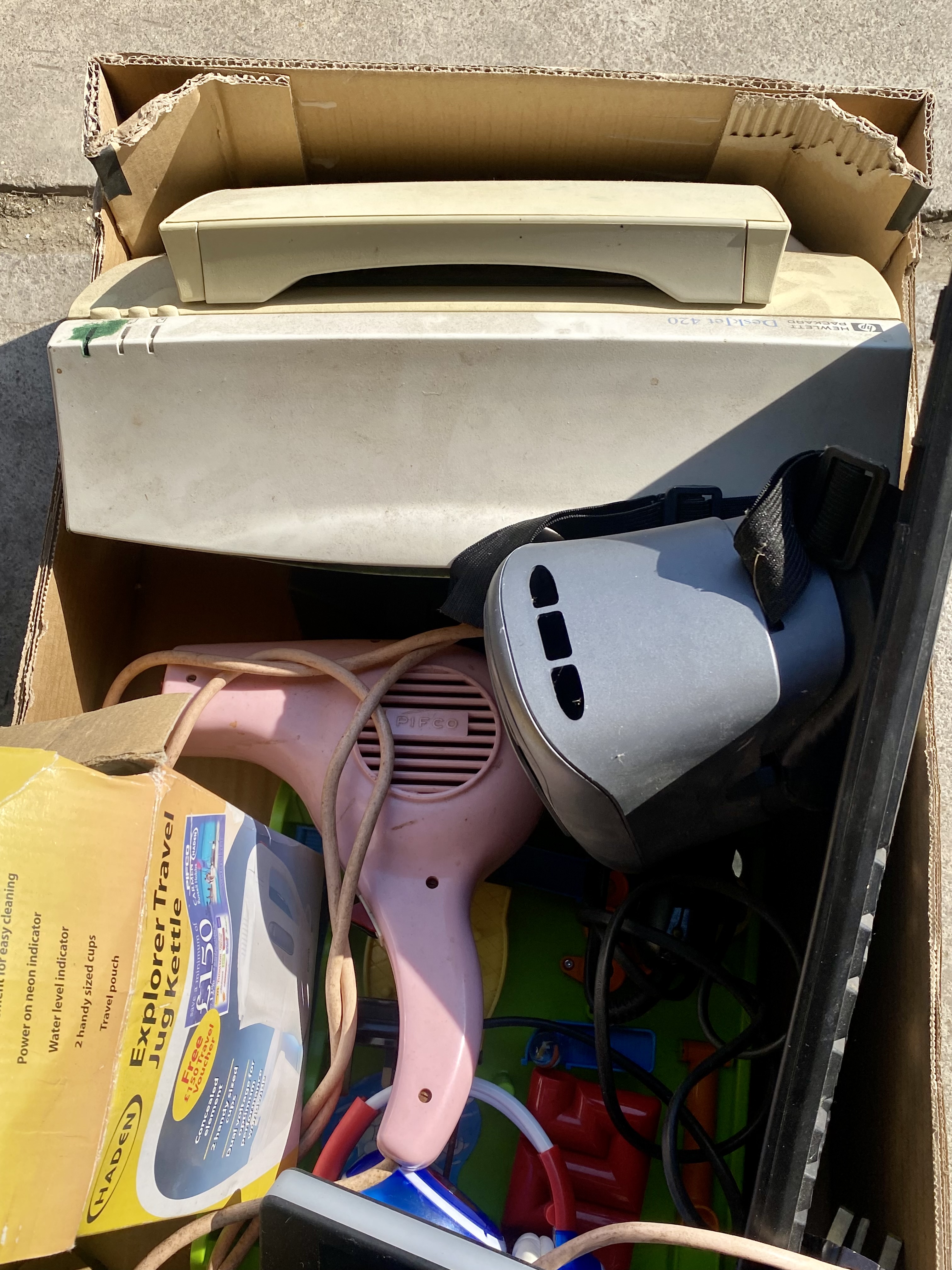 mixed-job-lot-of-electricals-small-appliances-vintage-hp-printer-hairdryer-kettle-more-sold-as-seen-264-4