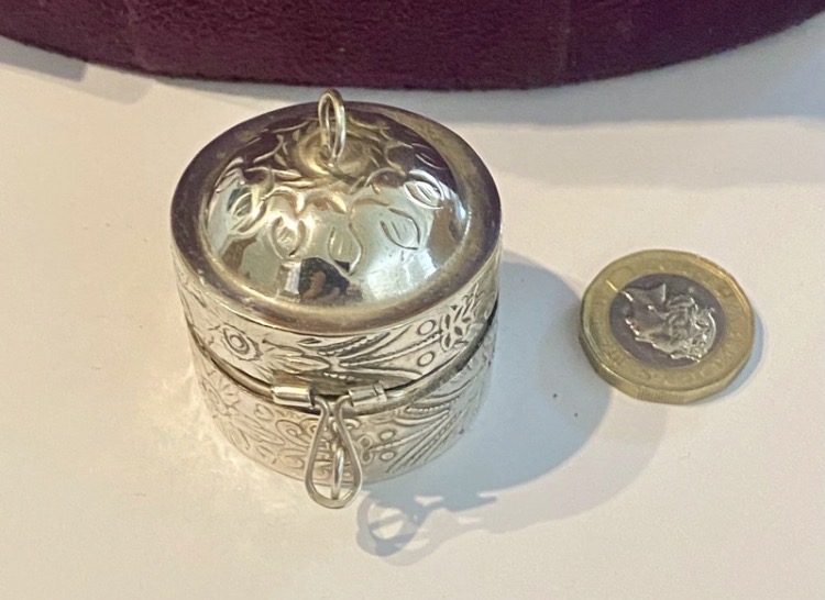pair-of-antique-victorian-edwardian-silver-plated-trinket-pill-boxes-151-7
