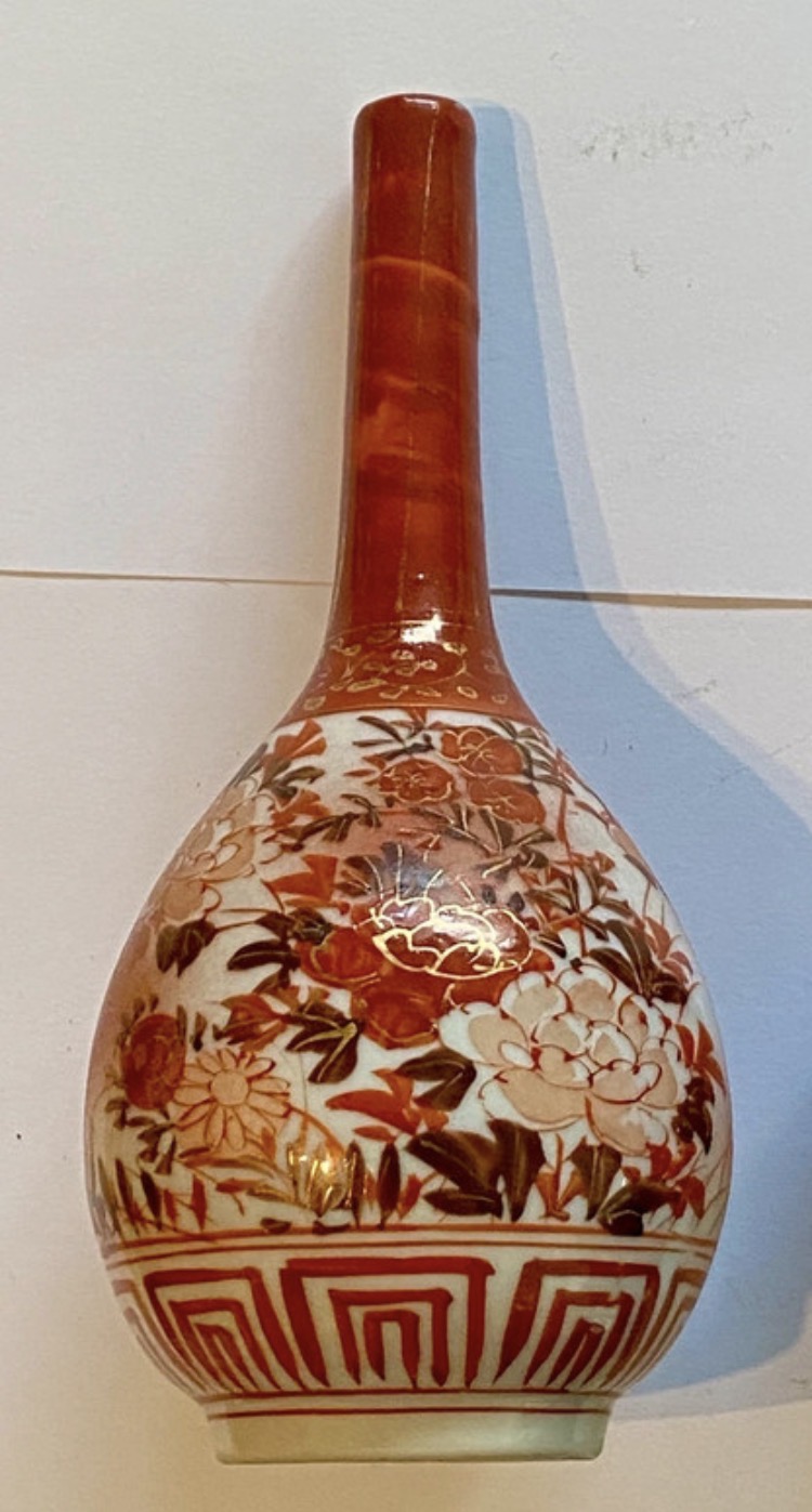 pair-of-vintage-japanese-kutani-porcelain-sake-bottles-bud-vases-17-5cm-293-3