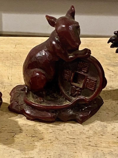 set-of-4-vintage-chinese-red-resin-figurines-dragon-money-toad-rat-monkey-270-3