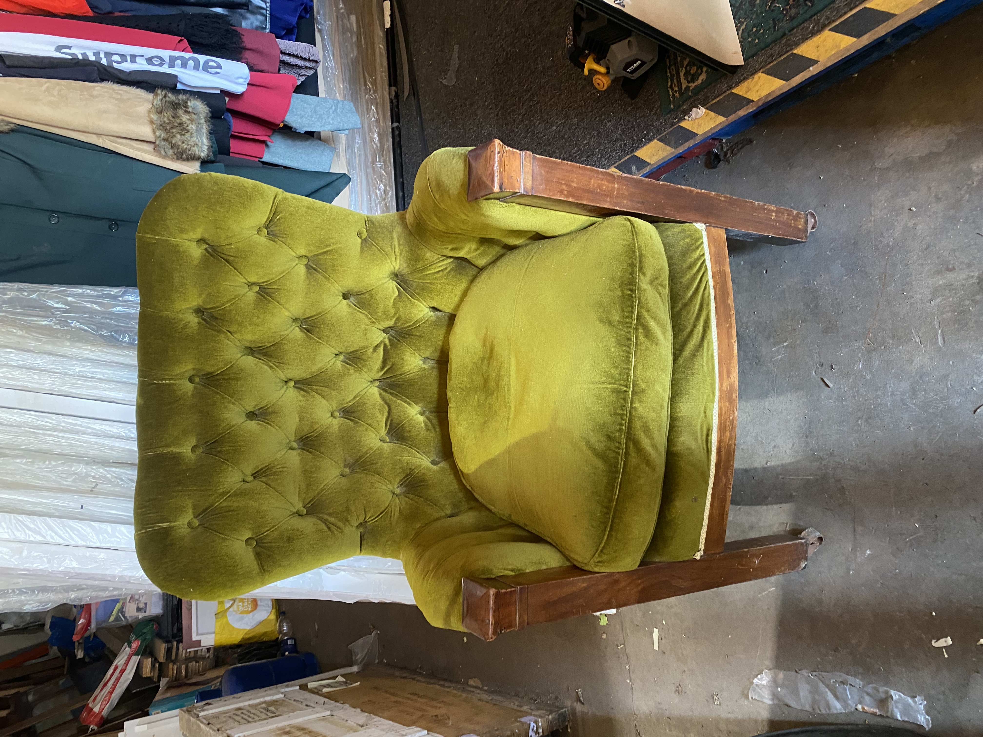 Lot 003: Stunning Antique Large Green Velvet Armchair – Late Victorian / Edwardian