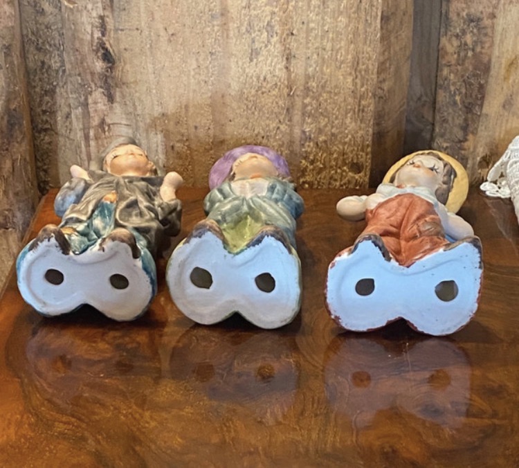 trio-of-vintage-1960s-70s-bisque-porcelain-urchin-figurines-025-3