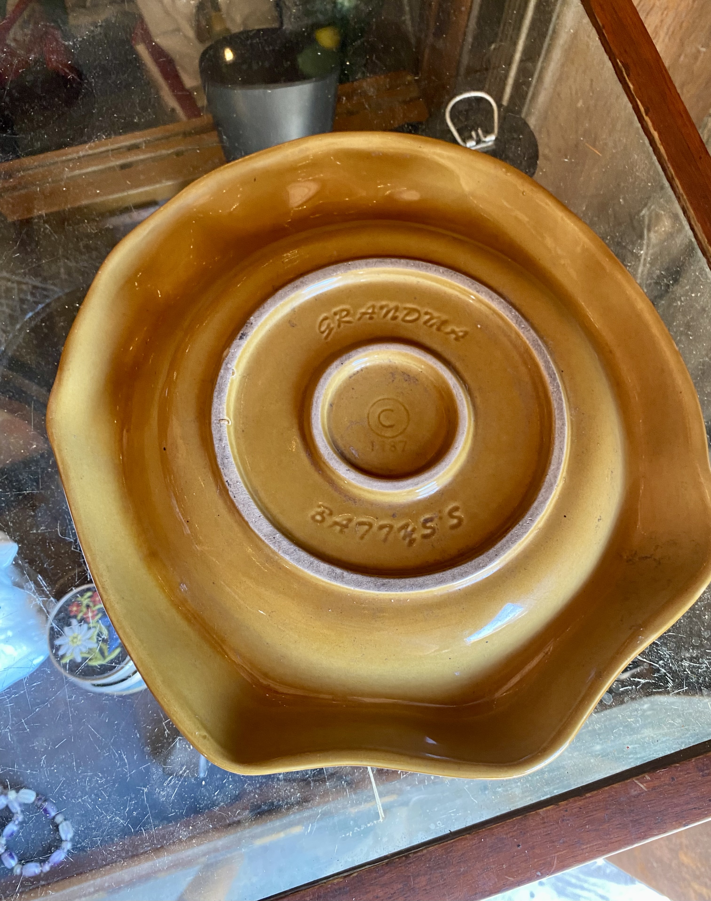 vintage-1970s-amber-glaze-ceramic-pie-dish-lattice-rim-waffle-design-28cm-218-3
