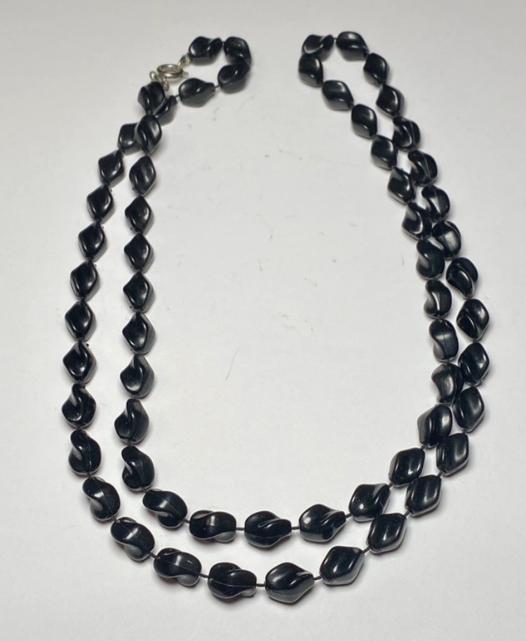vintage-1970s-sarah-coventry-black-bead-necklace-161-3