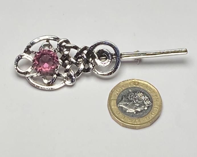 Lot 051: Vintage 1970s Scottish Celtic Sword Kilt Pin – Purple Amethyst Glass – 75mm