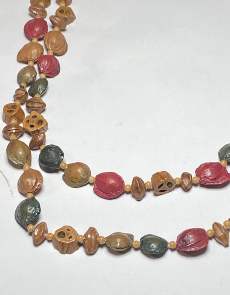 vintage-1970s-tropical-seed-monkey-face-statement-necklace-154-2