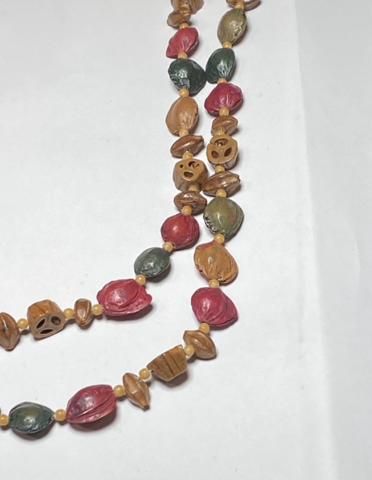 vintage-1970s-tropical-seed-monkey-face-statement-necklace-154-3