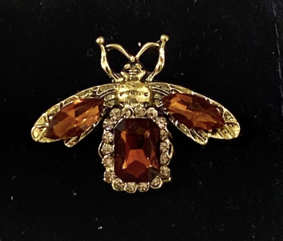 vintage-amber-glass-honey-bee-brooch-large-50mm-statement-pin-021-2