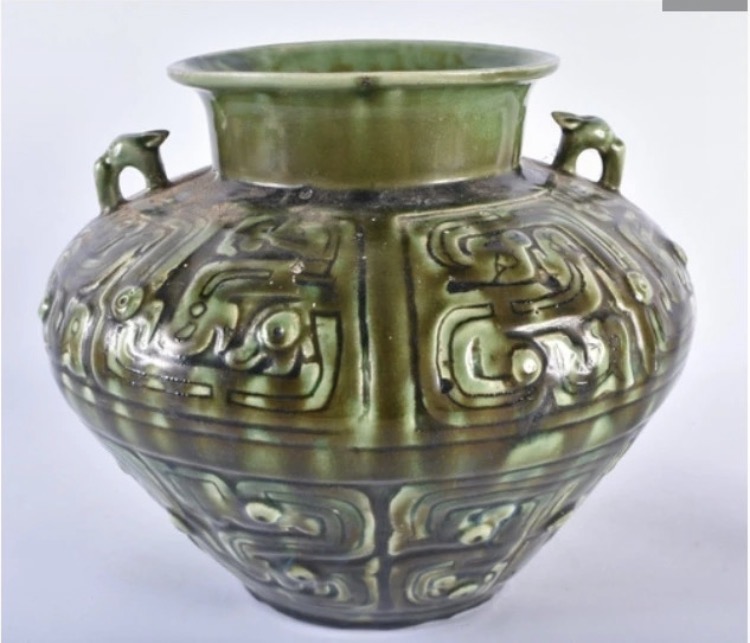 Lot 280: Vintage Chinese Archaistic Green Glazed Hu-Style Jar / Vase – Dragon & Taotie Motifs (25cm)