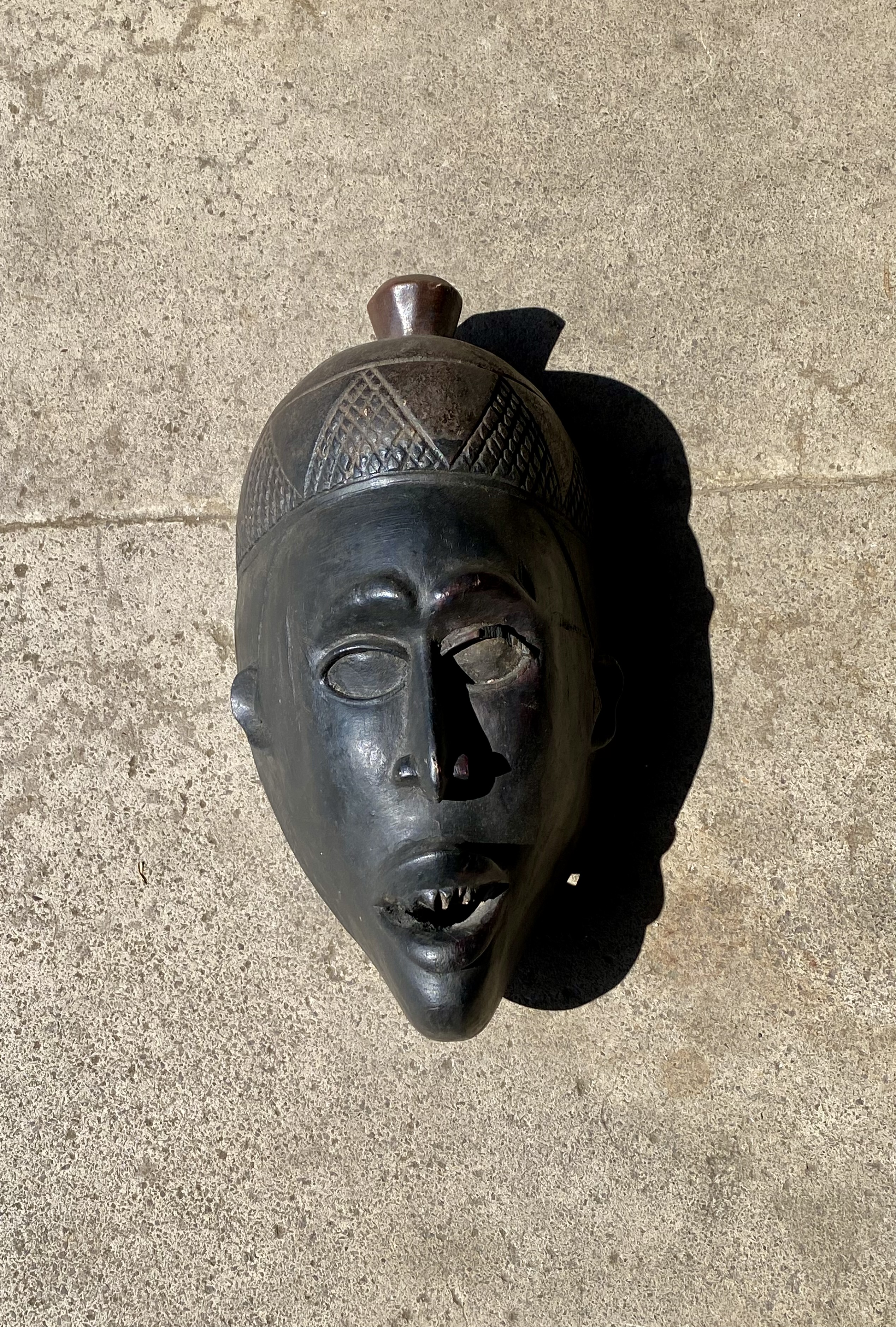 vintage-hand-carved-african-style-wooden-face-mask-39cm-x-20cm-223-3