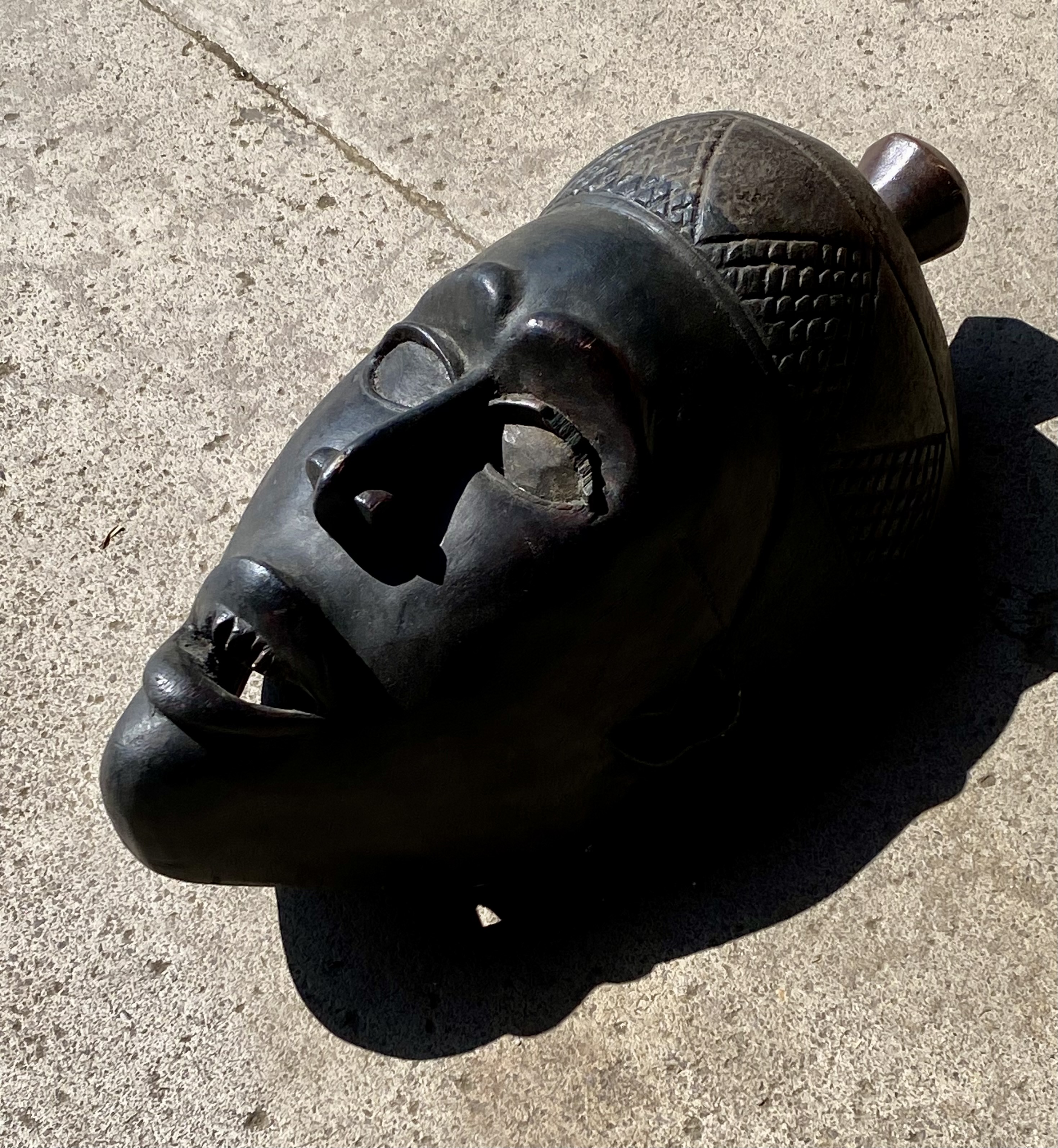 vintage-hand-carved-african-style-wooden-face-mask-39cm-x-20cm-223-5