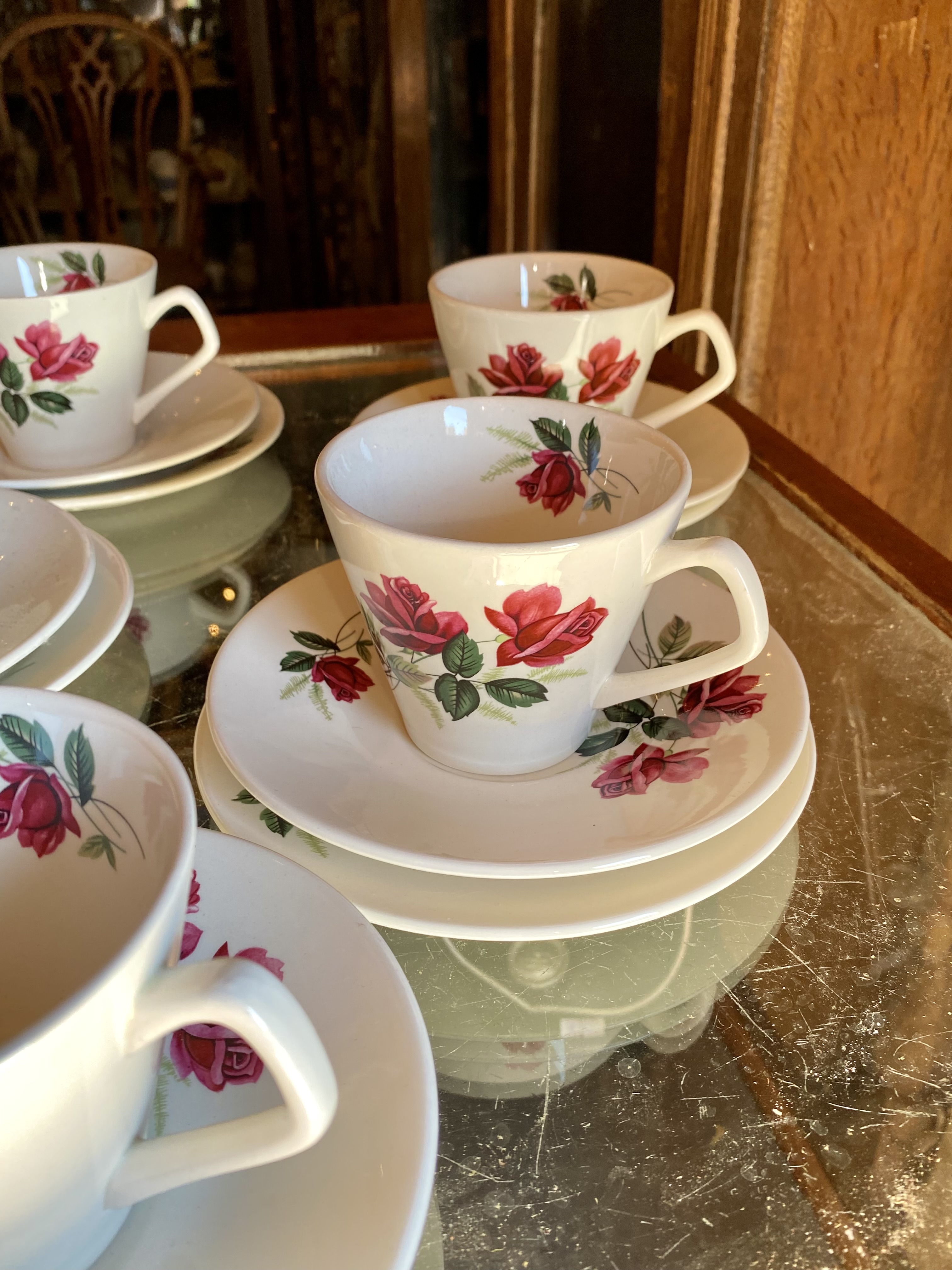 vintage-lord-nelson-pottery-red-rose-tea-set-5-trios-mid-century-221-2