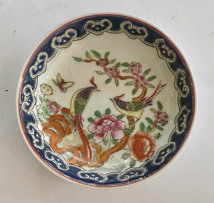 Lot 085: Vintage Macau Hand-Decorated Trinket Dish - Bird & Peony Design