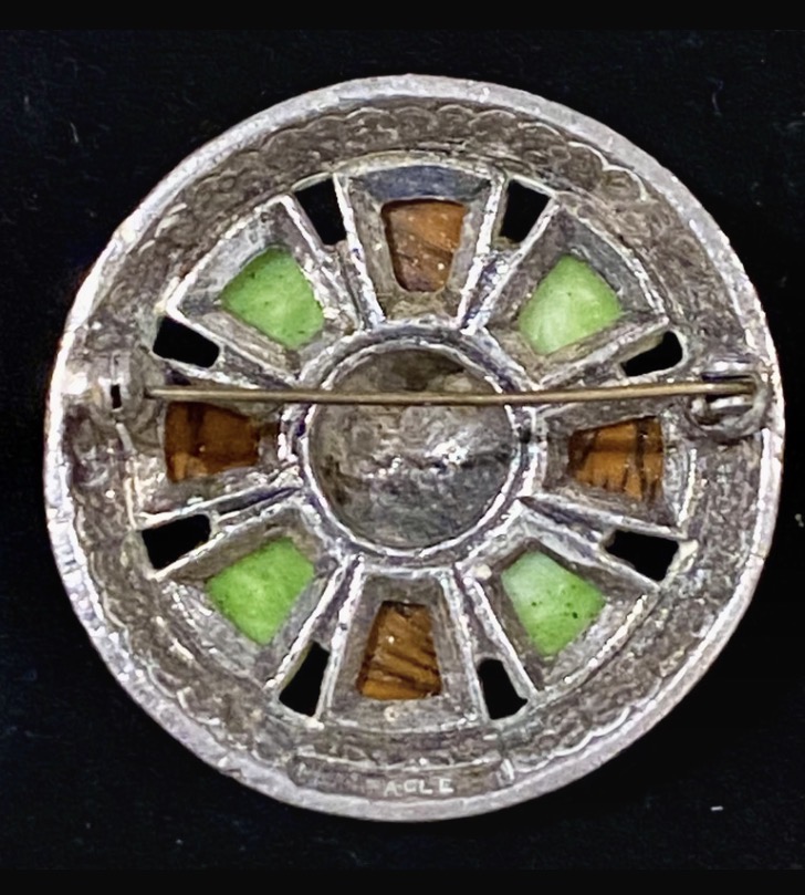 vintage-miracle-celtic-shield-brooch-faux-connemara-amber-glass-023-3