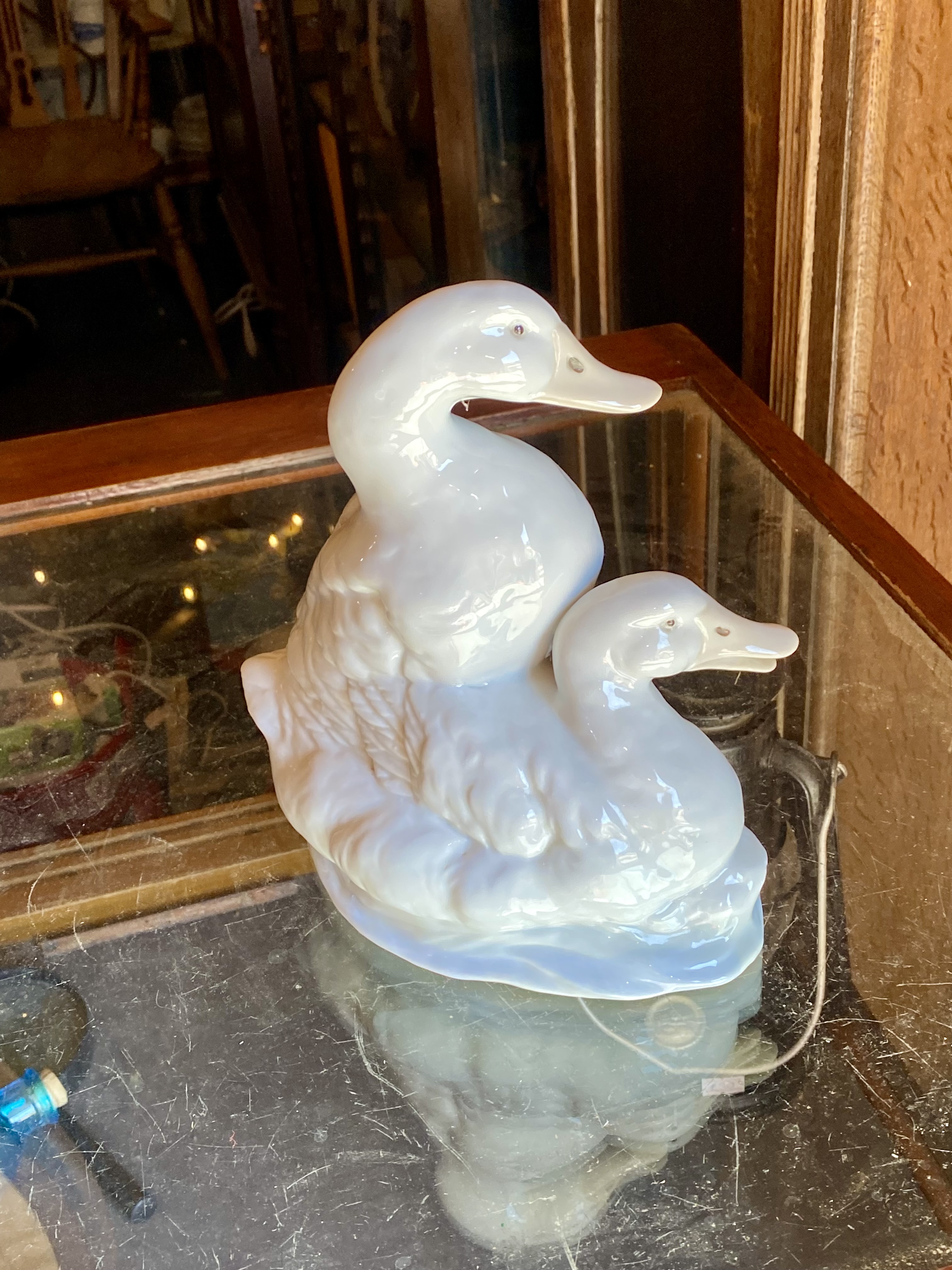 vintage-opalescent-lustre-porcelain-duck-pair-figurine-23cm-high-224-3