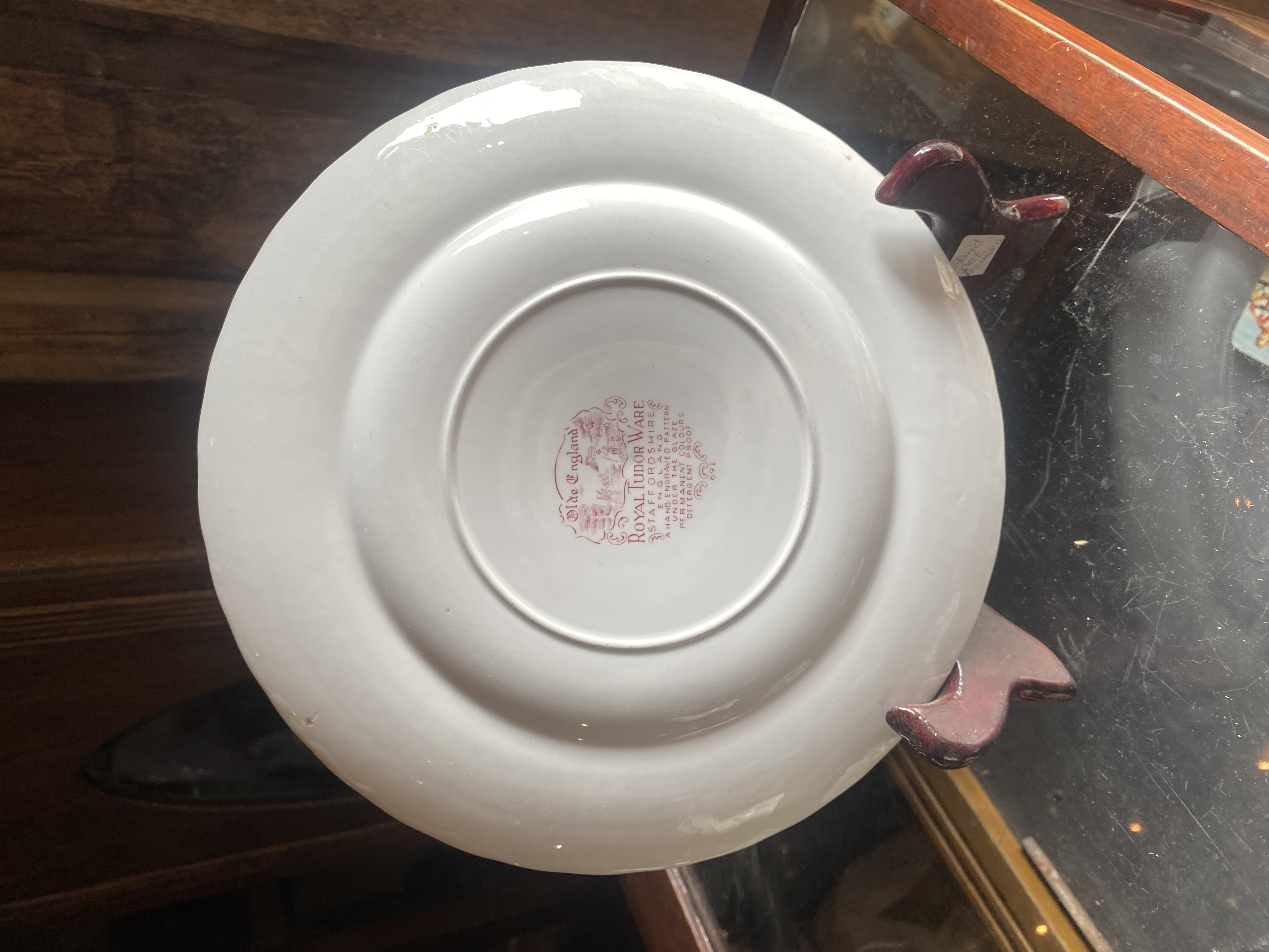 vintage-royal-tudor-ware-olde-england-red-transferware-plate-25cm-10-248-2