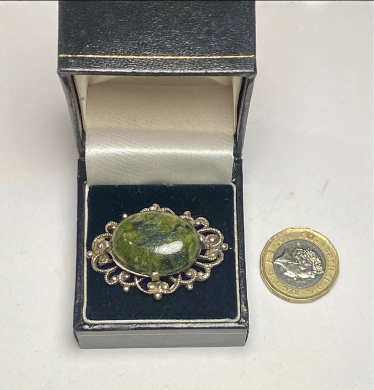 Lot 053: Vintage Signed Miracle Brooch with Vintage Box – Scottish Celtic Style