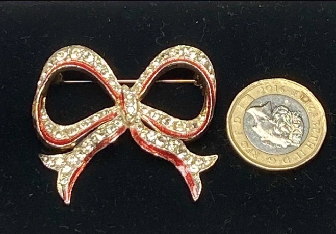 vintage-sterling-mint-red-enamel-bow-brooch-queen-mother-style-050-2