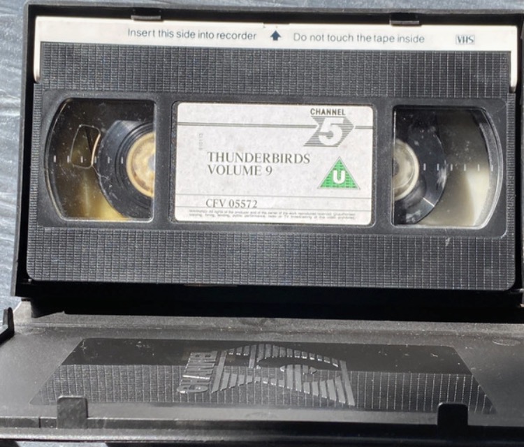 vintage-thunderbirds-vhs-volume-9-channel-5-147-4