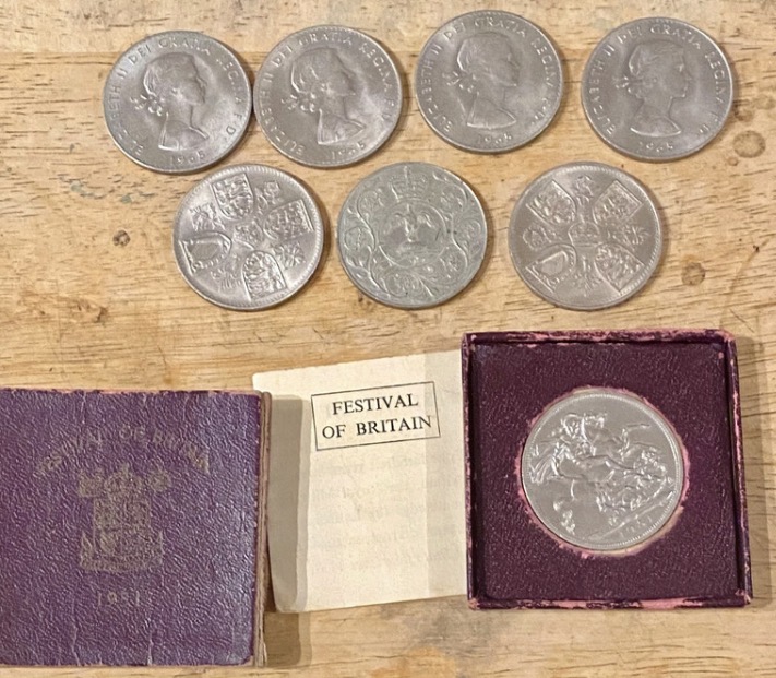 vintage-uk-commemorative-crown-coin-collection-x8-boxed-1951-festival-of-britain-1965-churchill-1953-coronation-1972-silver-wedding-171-2